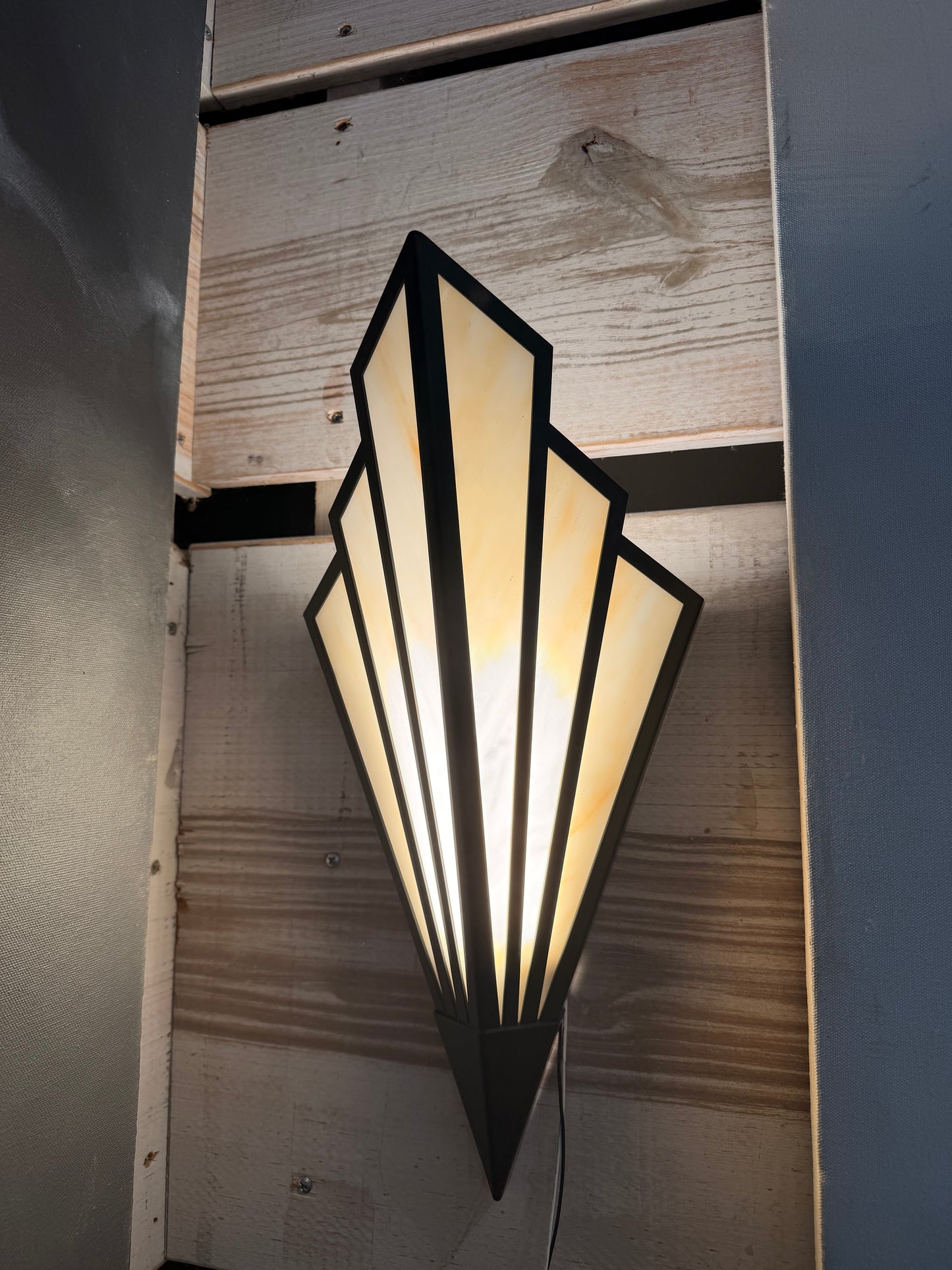 Rivage Art Deco LED Wall Sconce